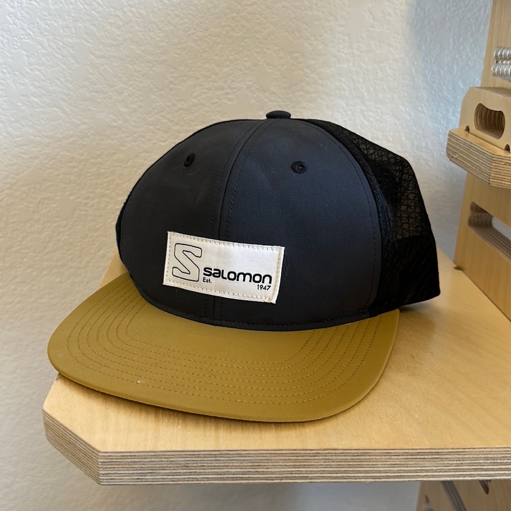Salomon SnapBack trucker